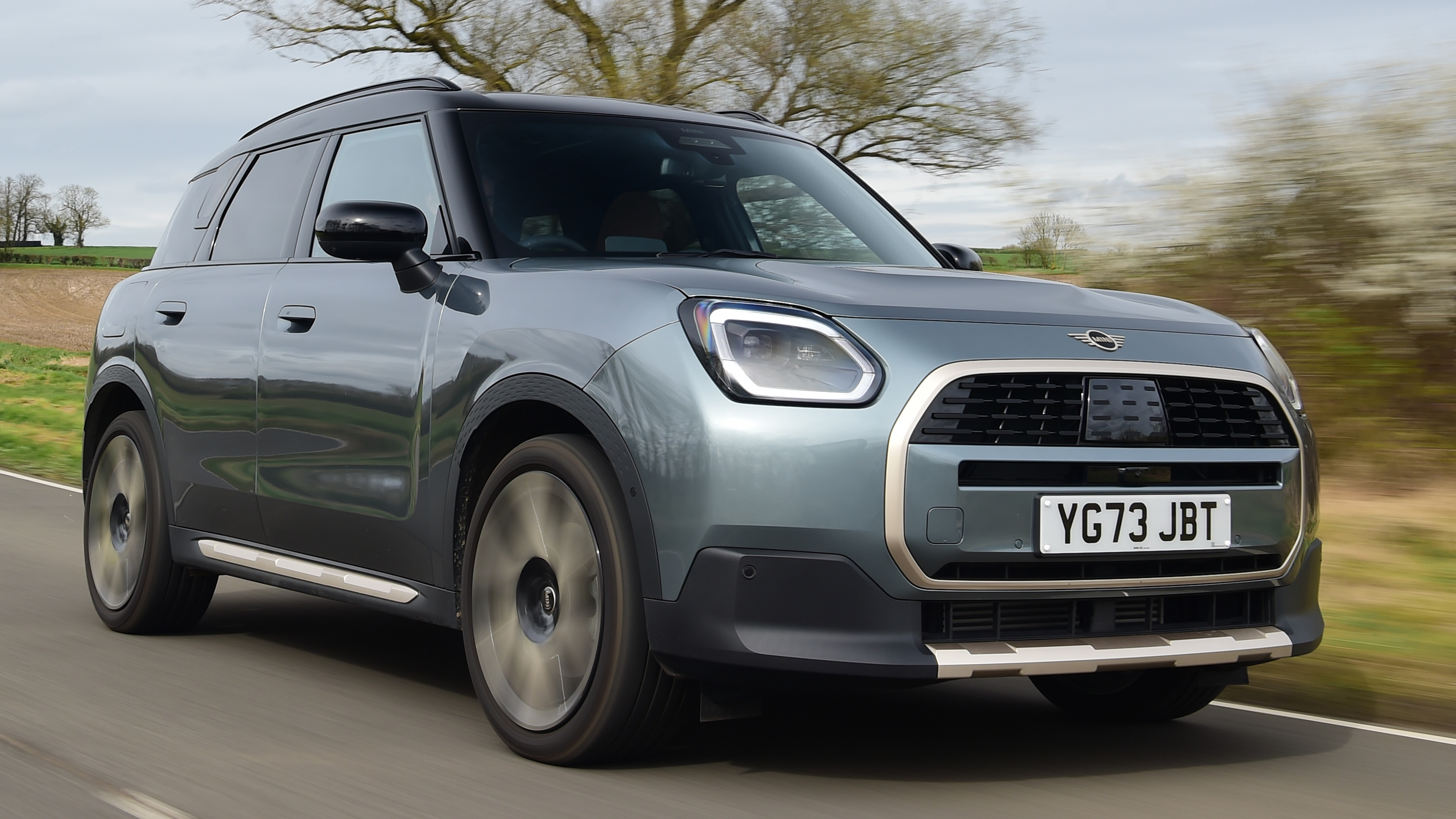 MINI Countryman front quarter