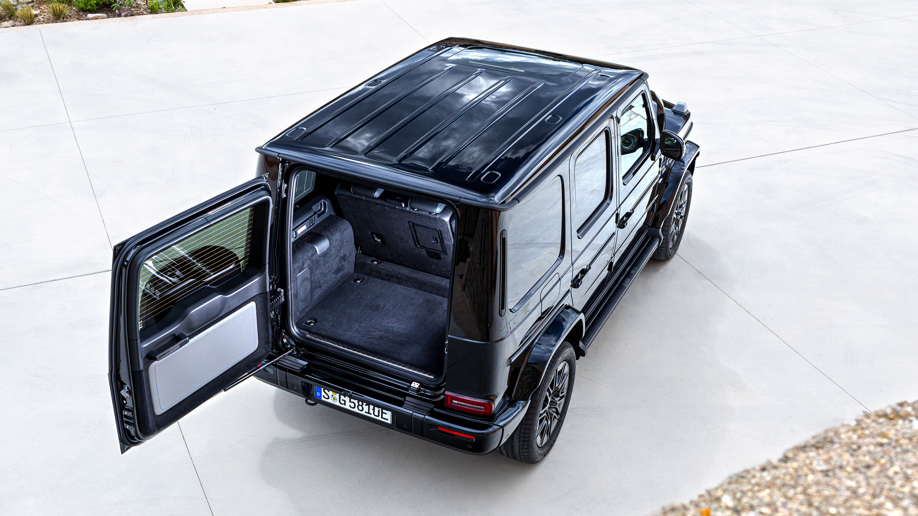Mercedes G-Class boot