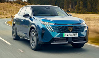 Peugeot E-3008 front quarter driving