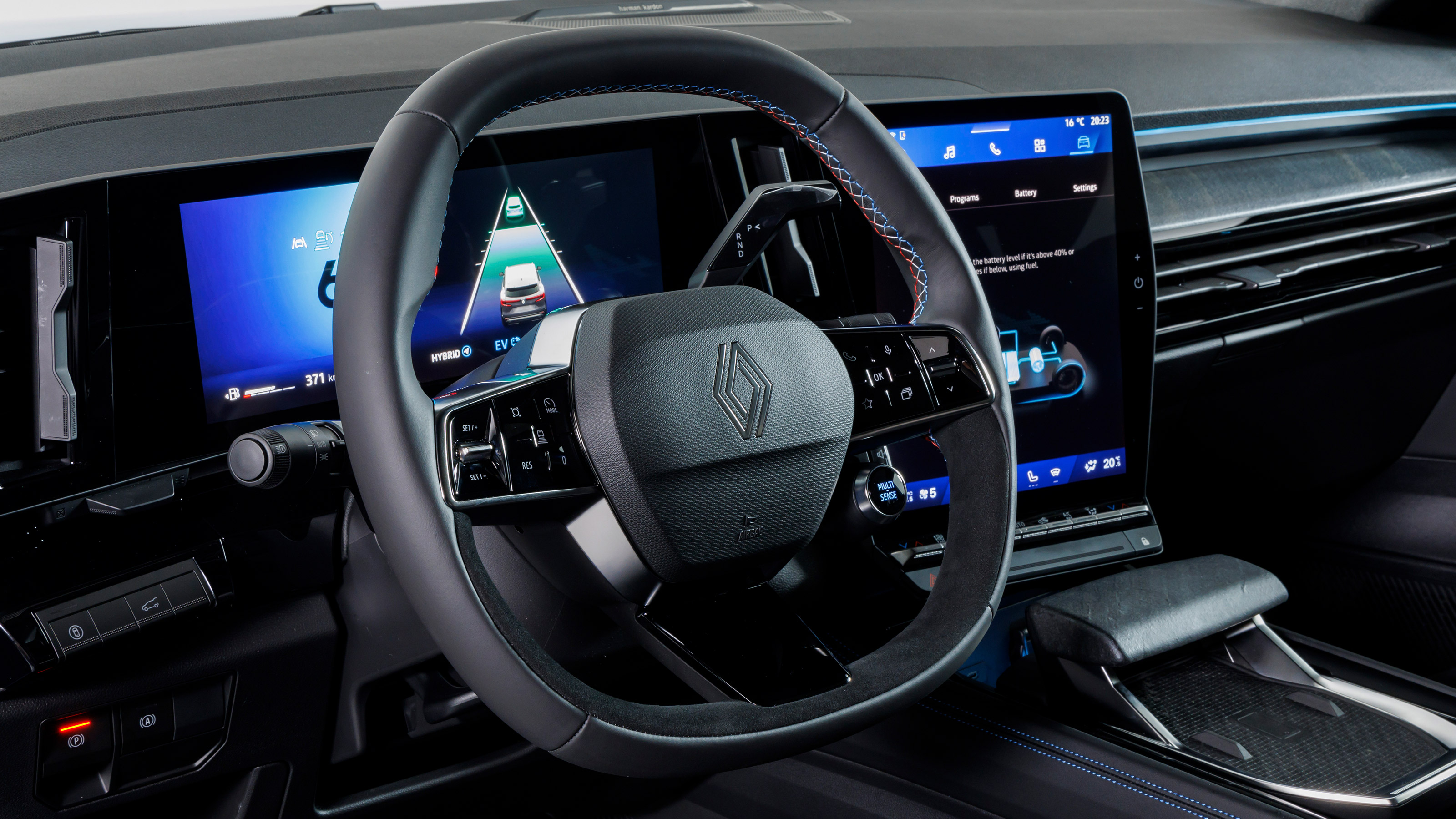 renault Rafale interior