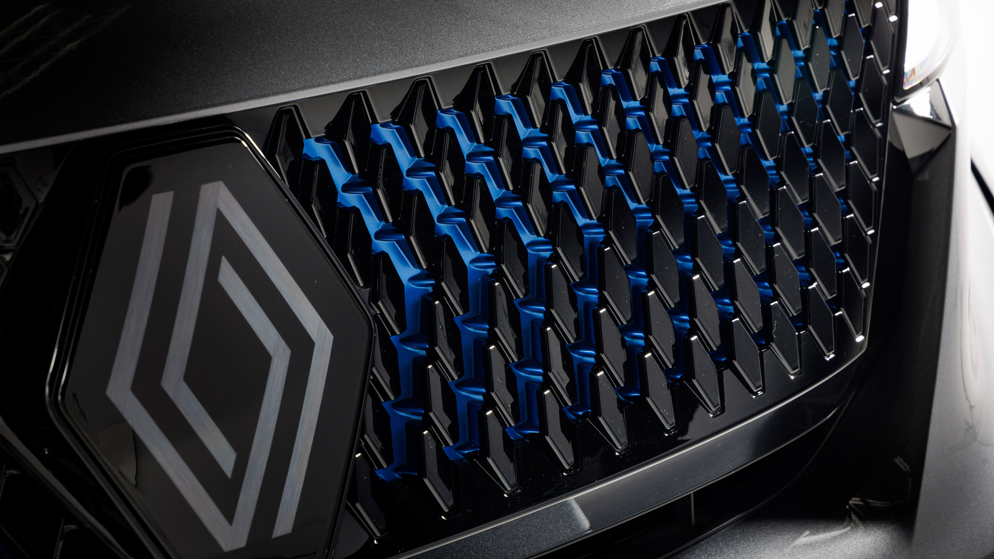 renault Rafale front grille