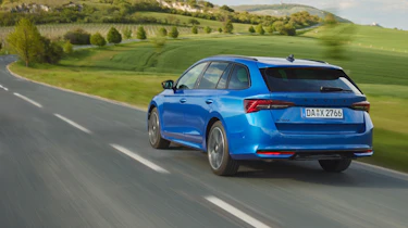 Skoda Octavia Estate facelift driving