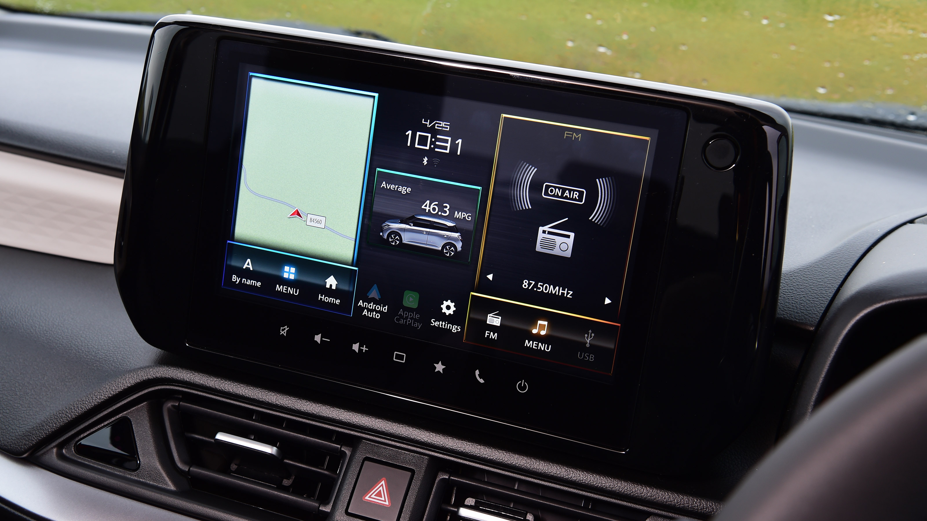 Suzuki Swift UK infotainment