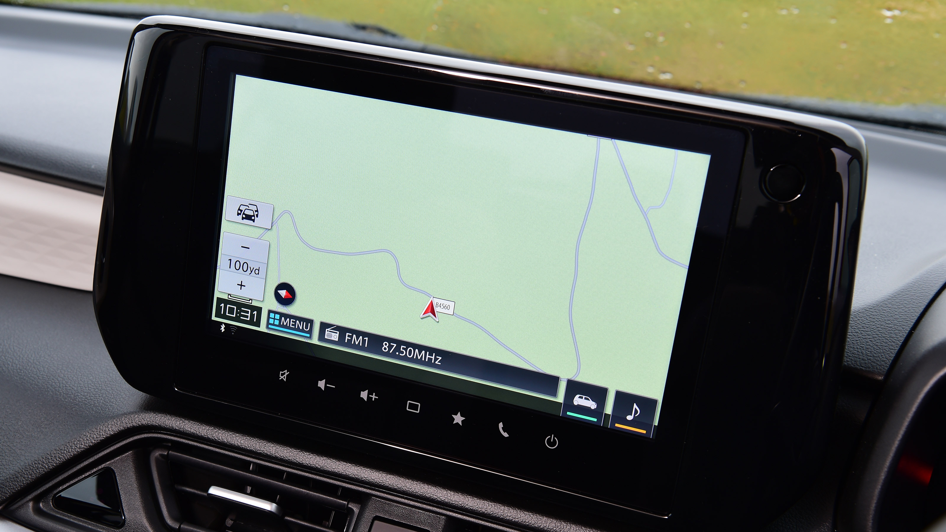 Suzuki Swift UK sat-nav