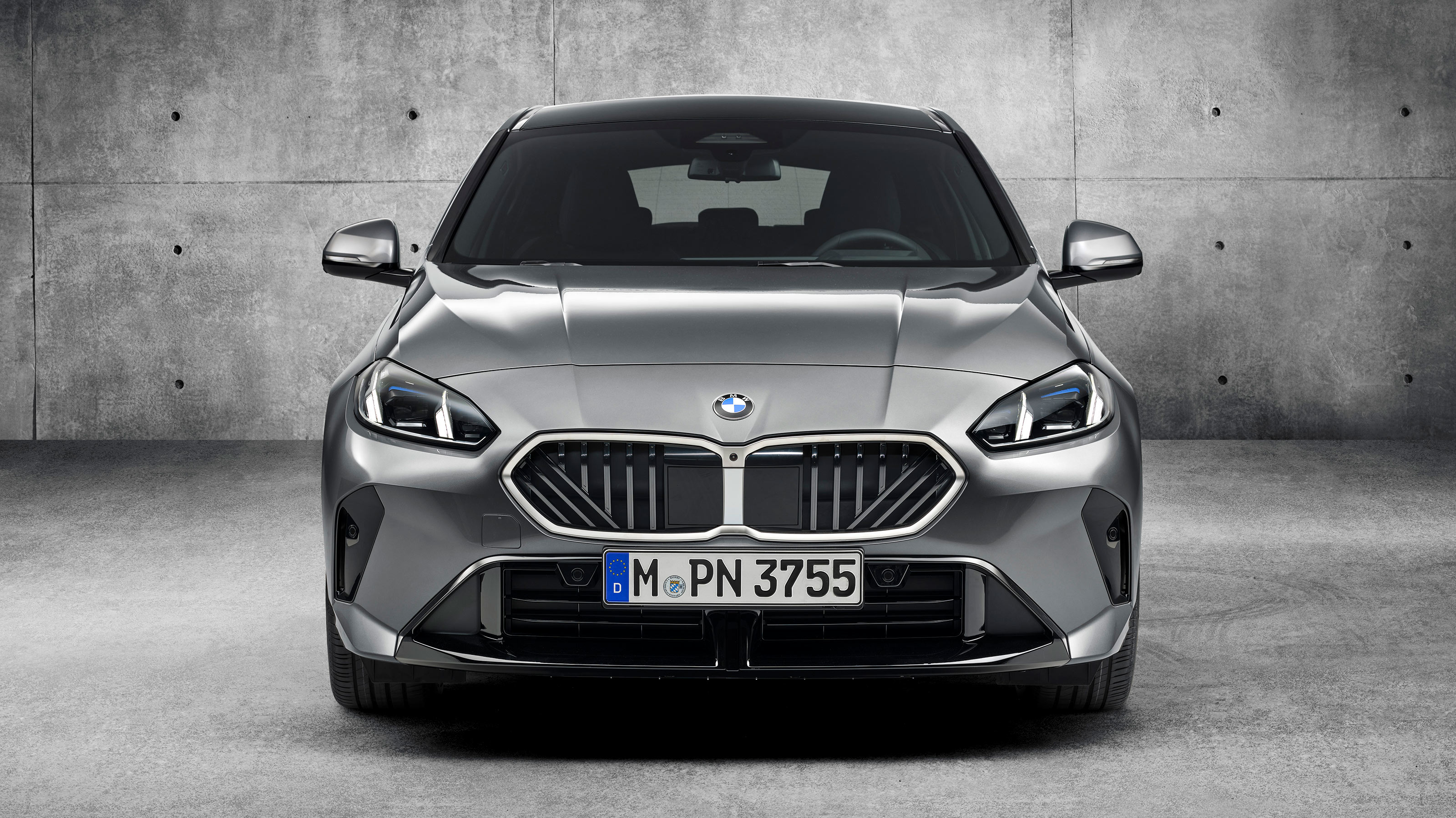 BMW 1 Series 120 front