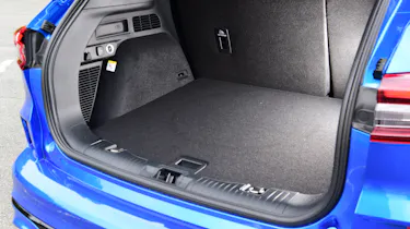 Ford Kuga facelift boot