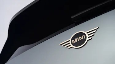 MINI Countryman badge