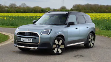 MINI Countryman front quarter static