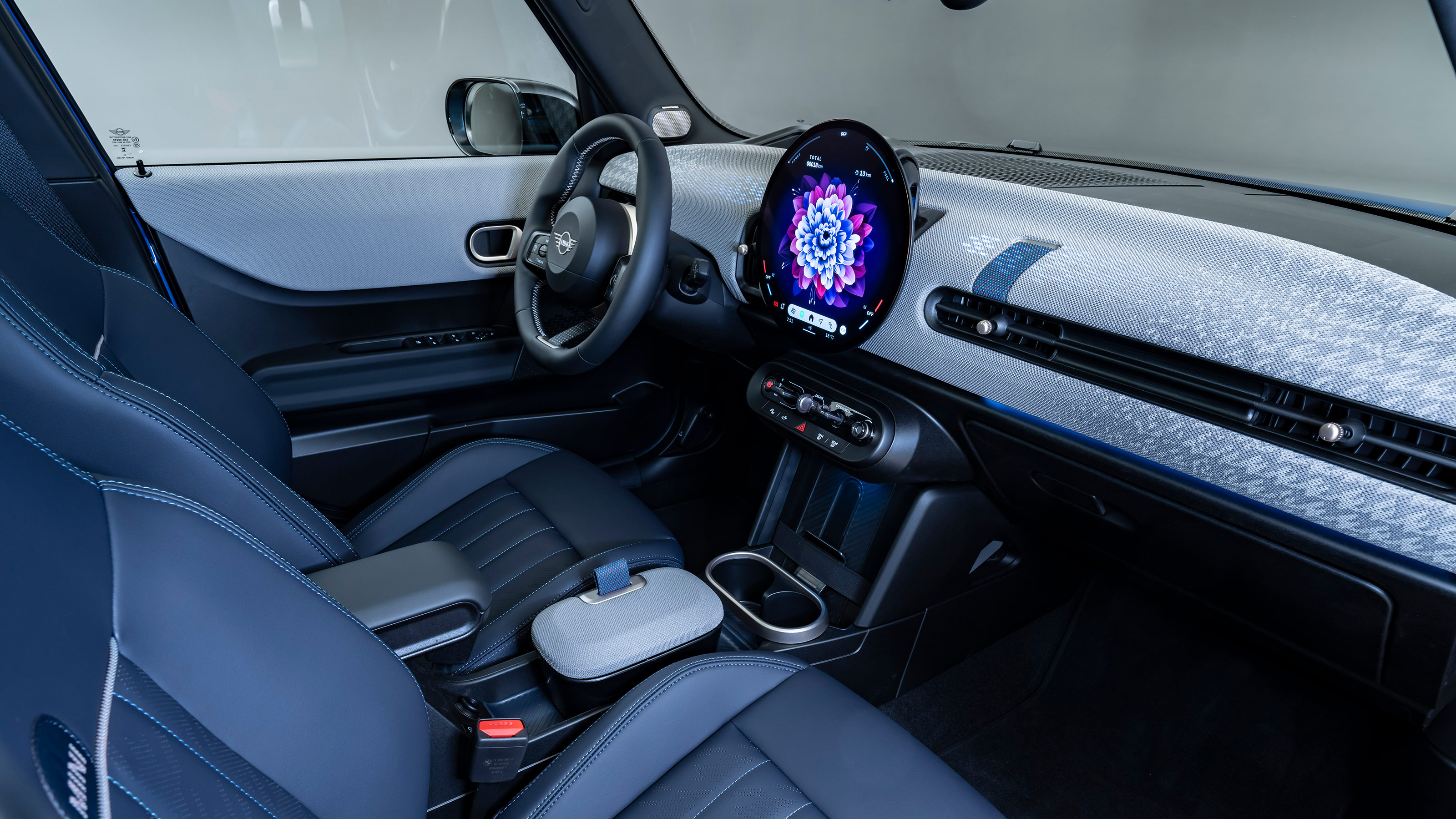 2024 MINI Cooper 5 Door interior