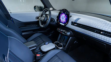 2024 MINI Cooper 5 Door interior