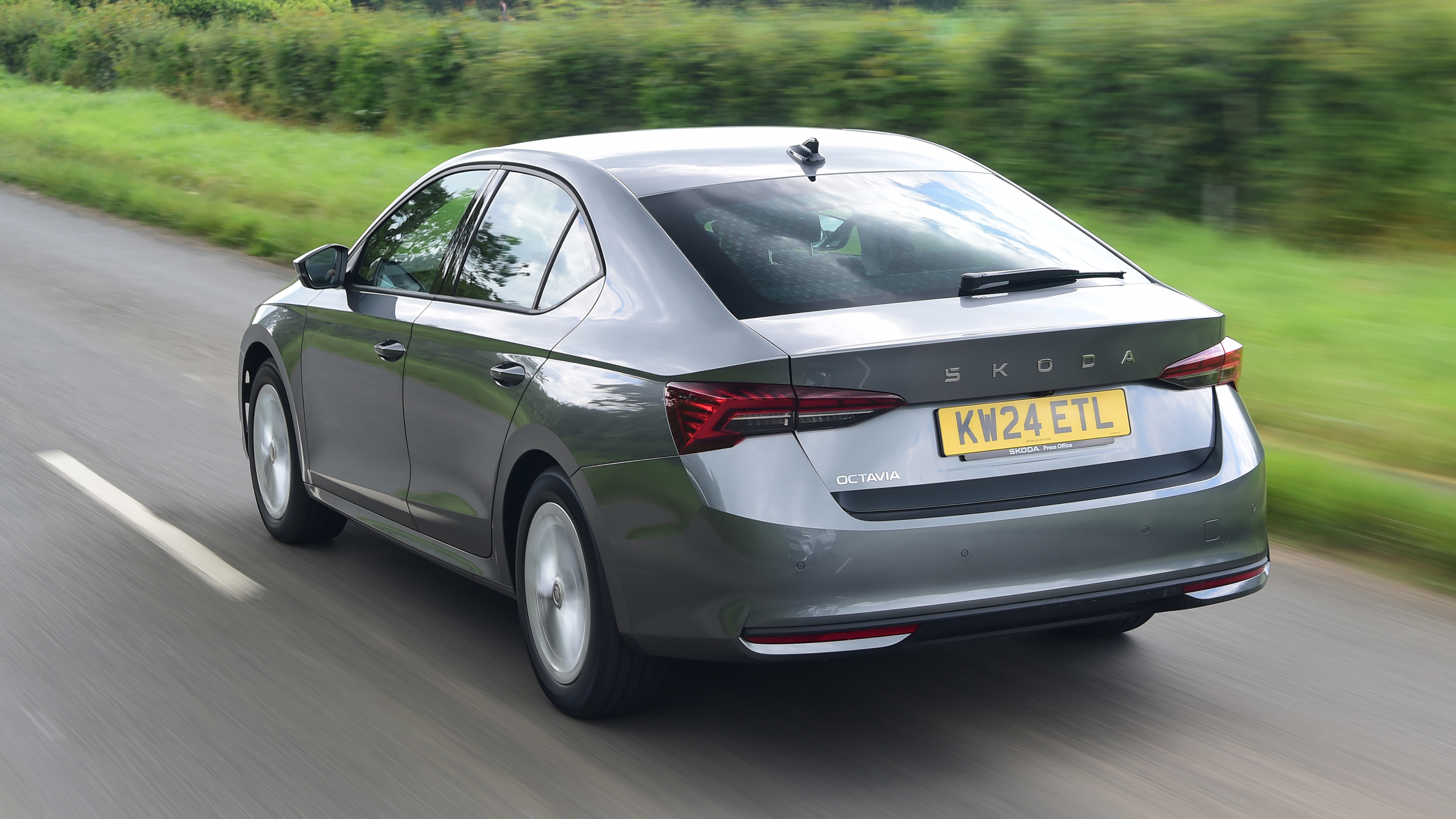 Skoda Octavia rear quarter driving