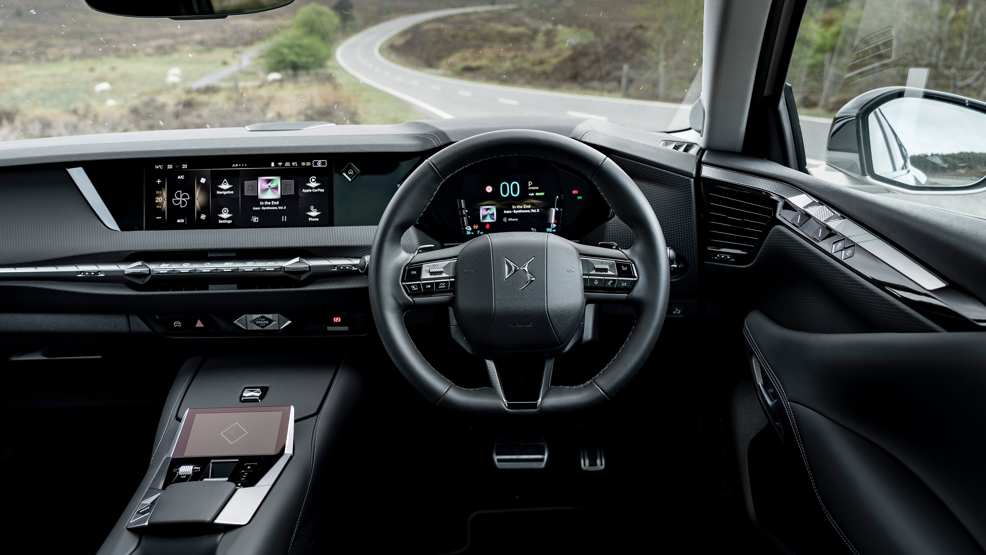 DS 4 interior