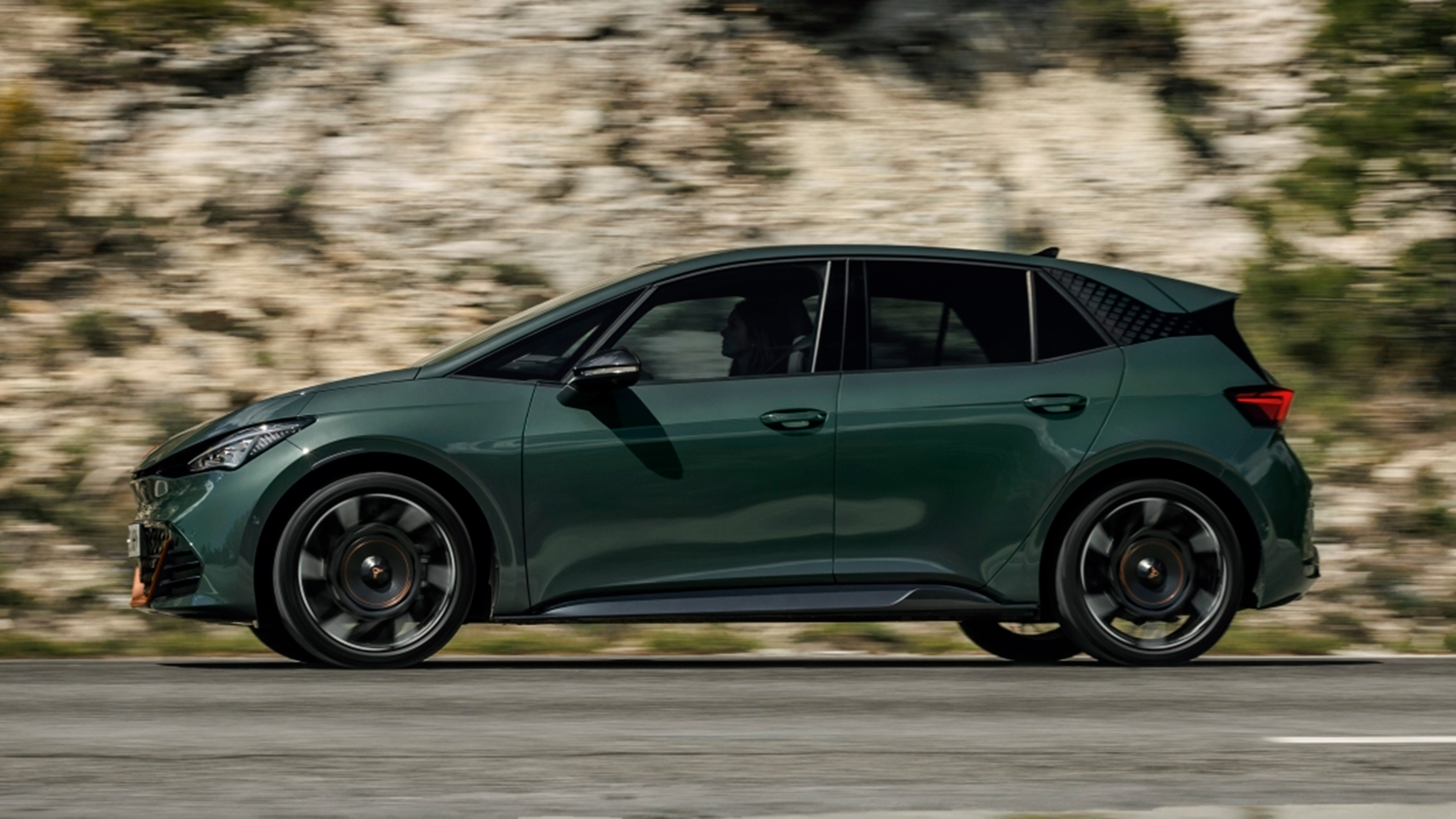 Cupra Born VZ side
