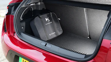 DS 3 E-Tense boot space