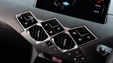 DS 3 E-Tense interior closeup