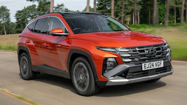 Hyundai Tucson front quarter driving