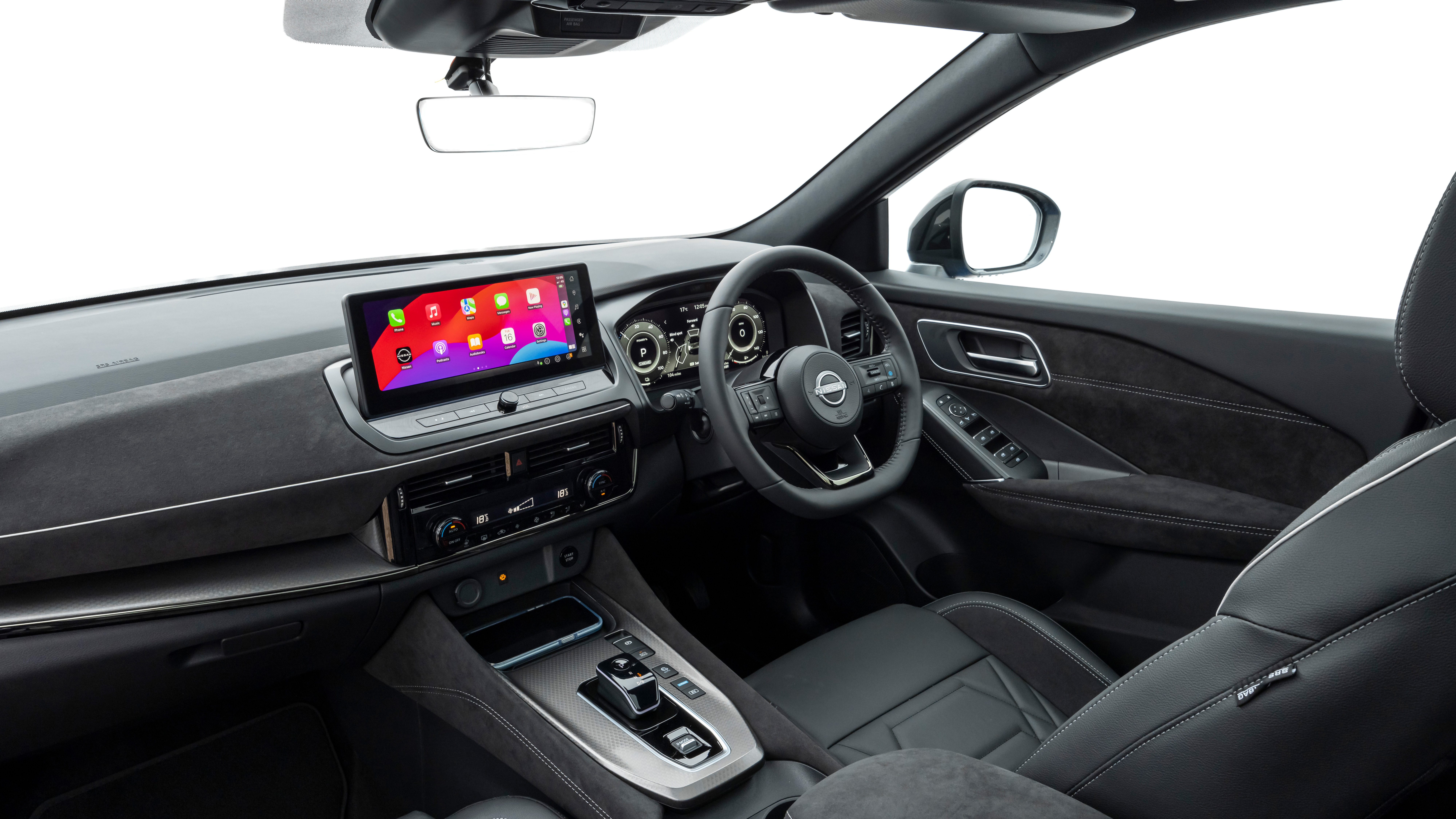 Nissan Qashqai front cabin