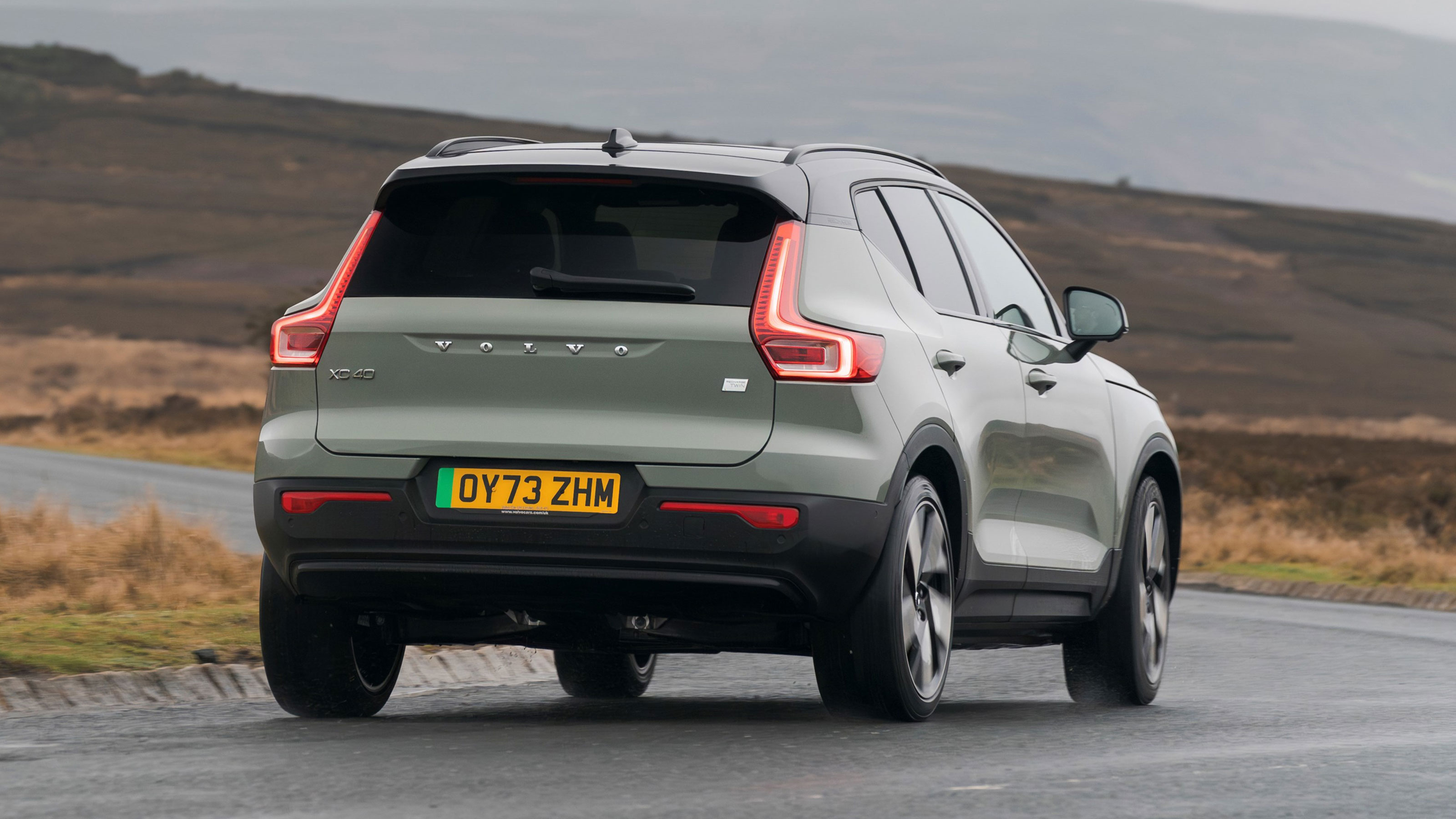 Volvo XC40/EX40 rear handling