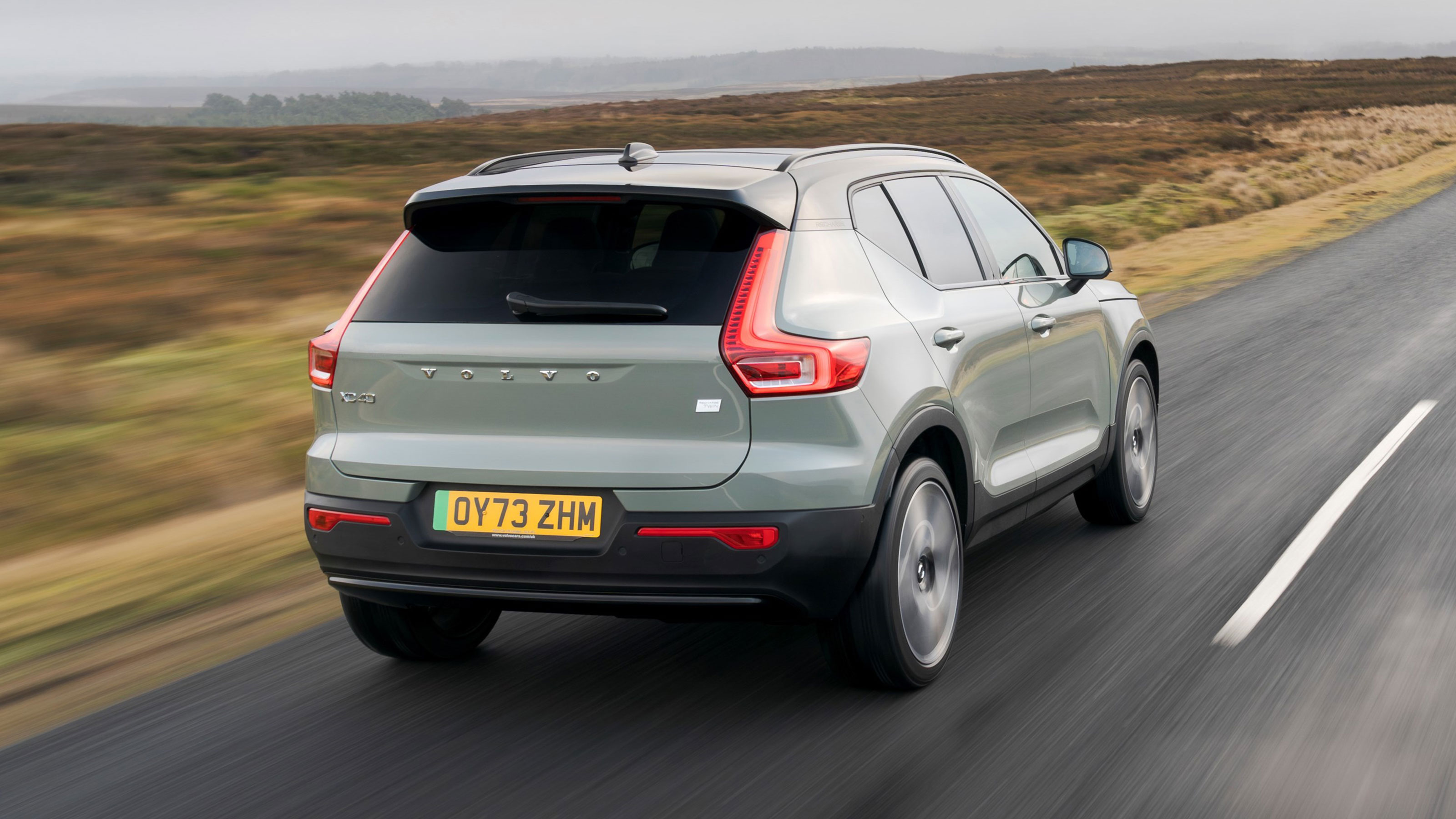 Volvo XC40/EX40 rear 3/4 tracking