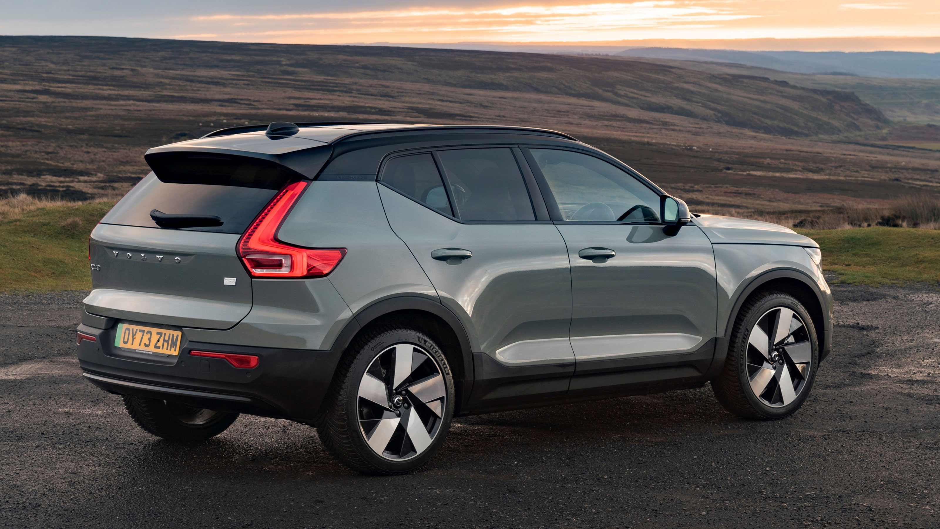 Volvo XC40/EX40 rear 3/4 static