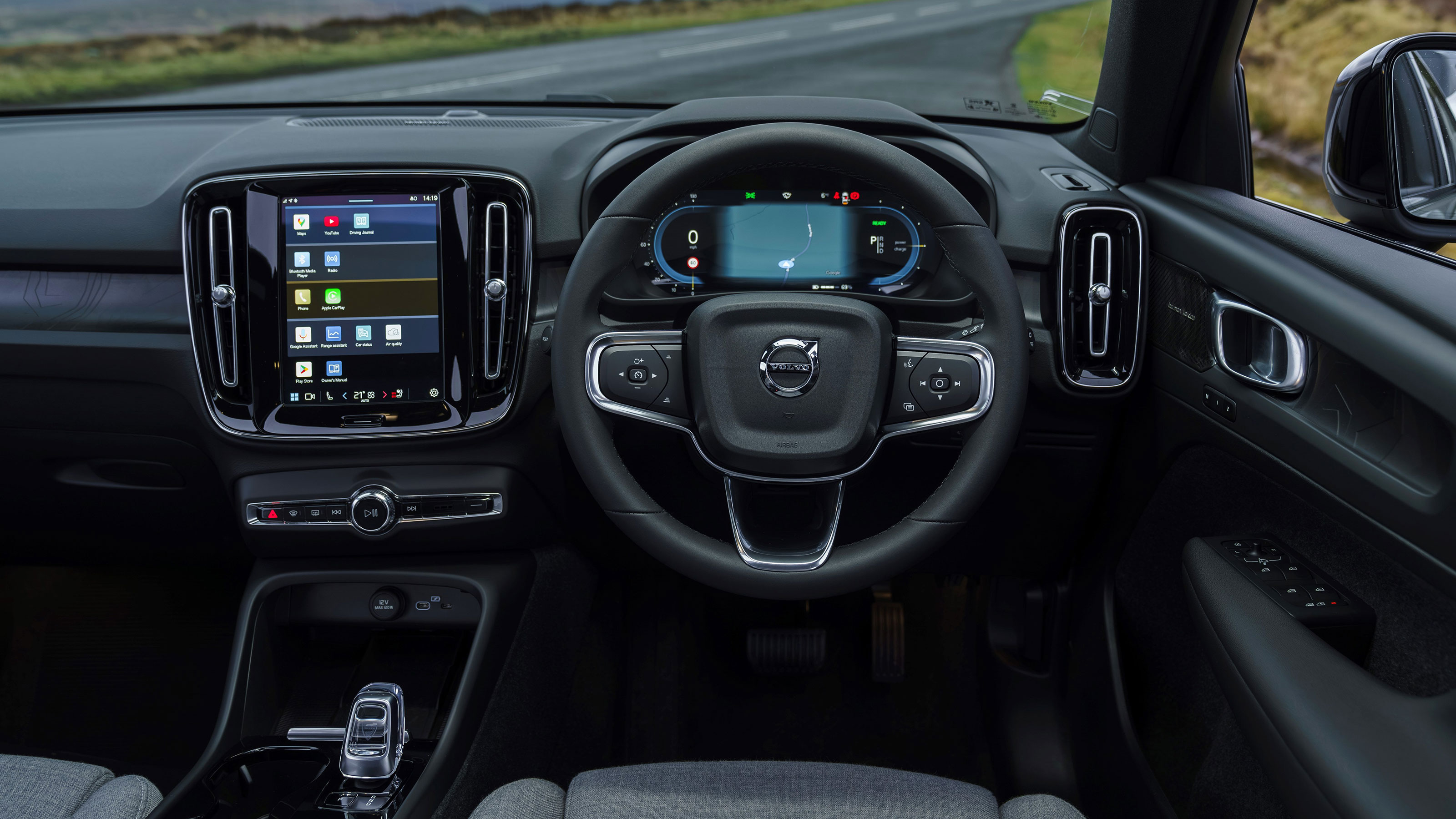 Volvo XC40/EX40 interior