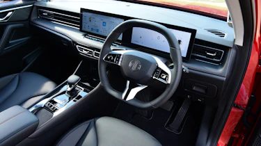 MG HS interior