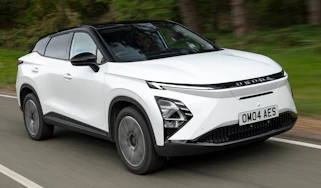 Omoda E5 front quarter