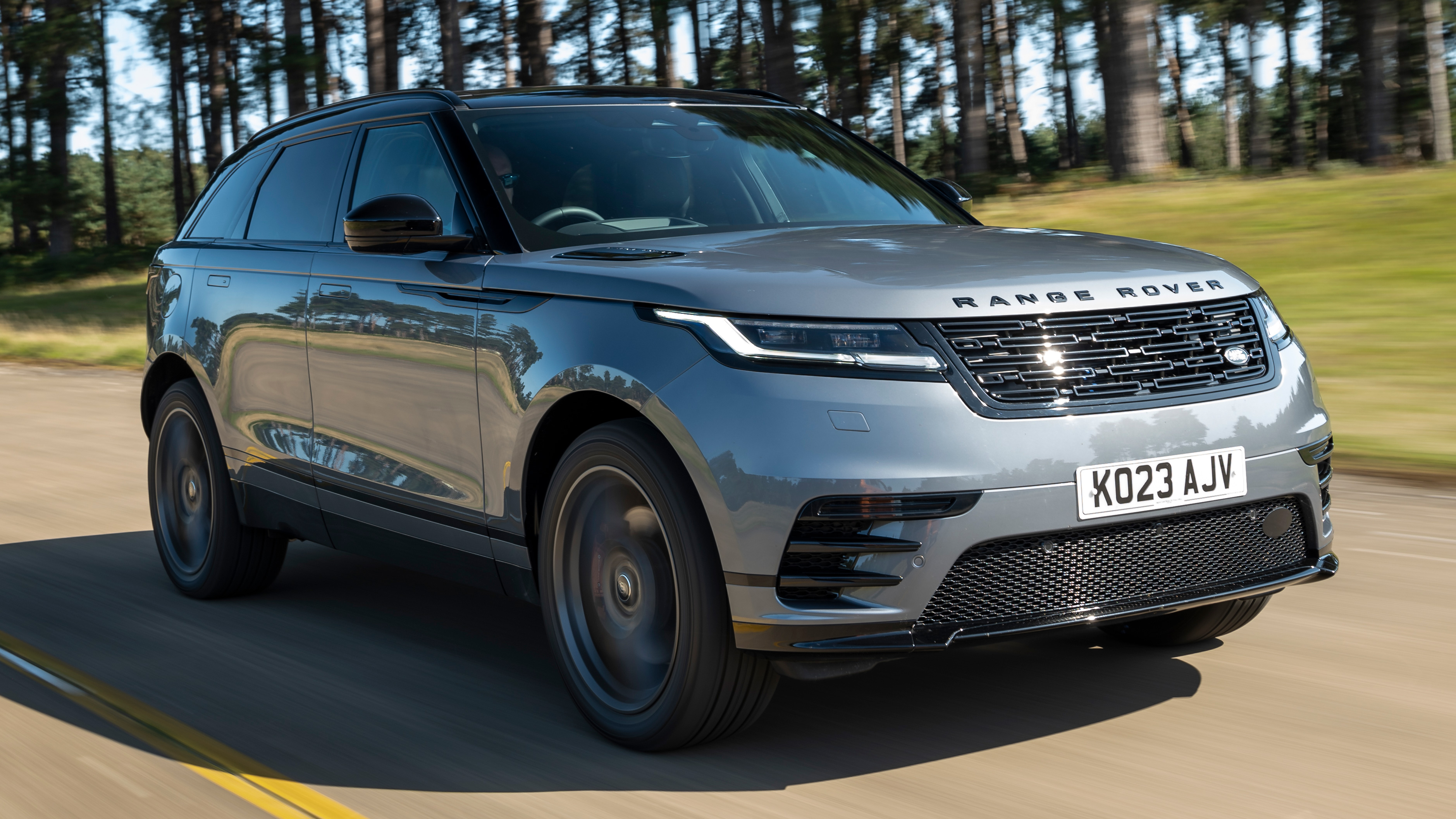 Range Rover Velar front quarter driving