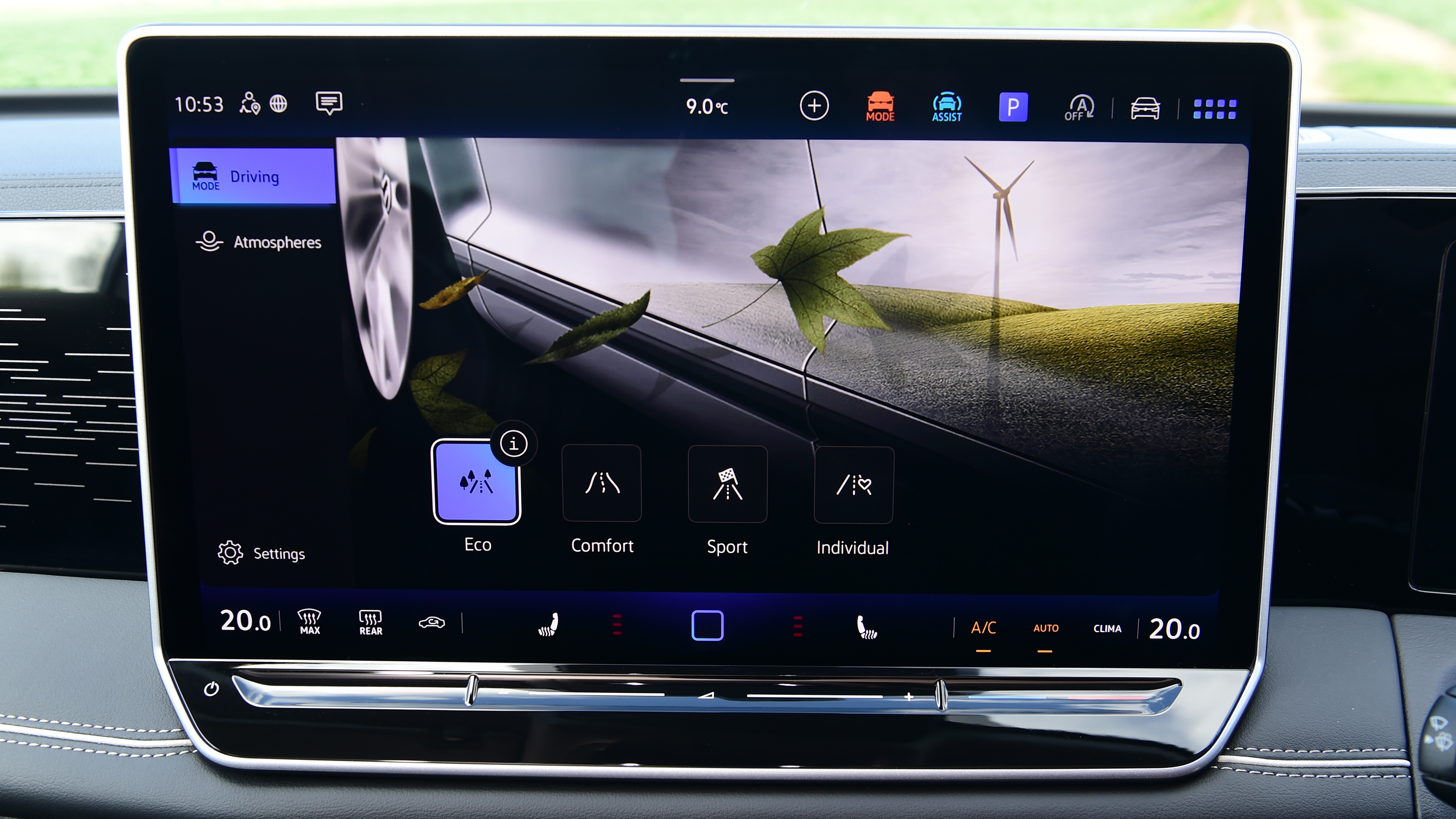 Volkswagen Tiguan infotainment screen