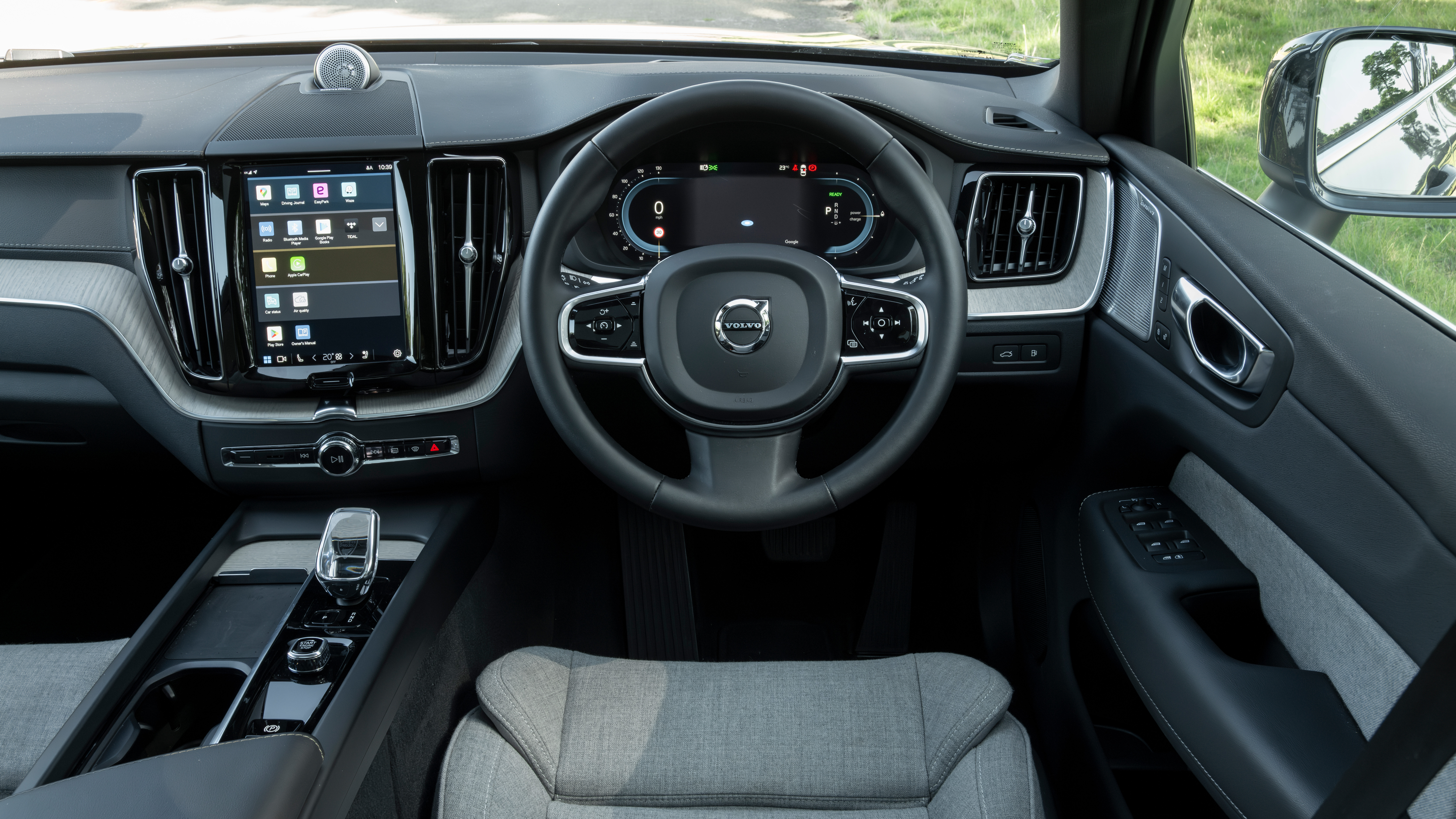 Volvo XC60 interior