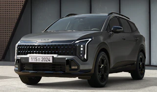 2025 Kia Sportage front quarter