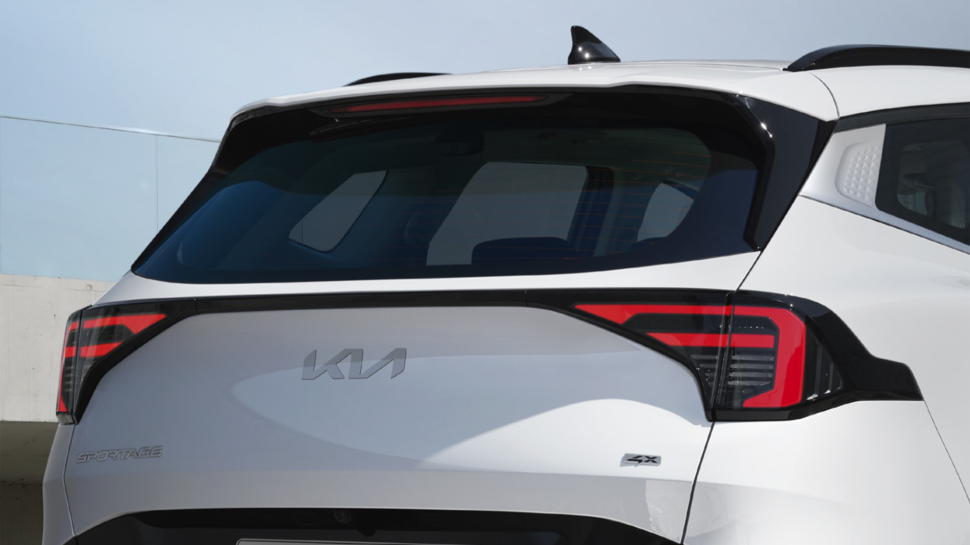 2025 Kia Sportage tail-lights