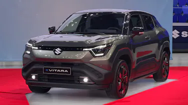 Suzuki e Vitara reveal front
