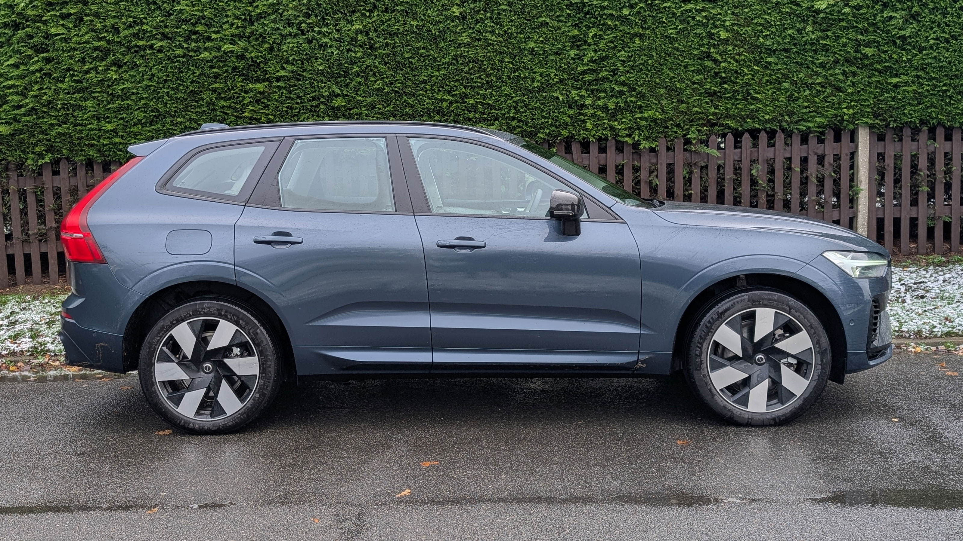 Volvo XC60 T6 side static