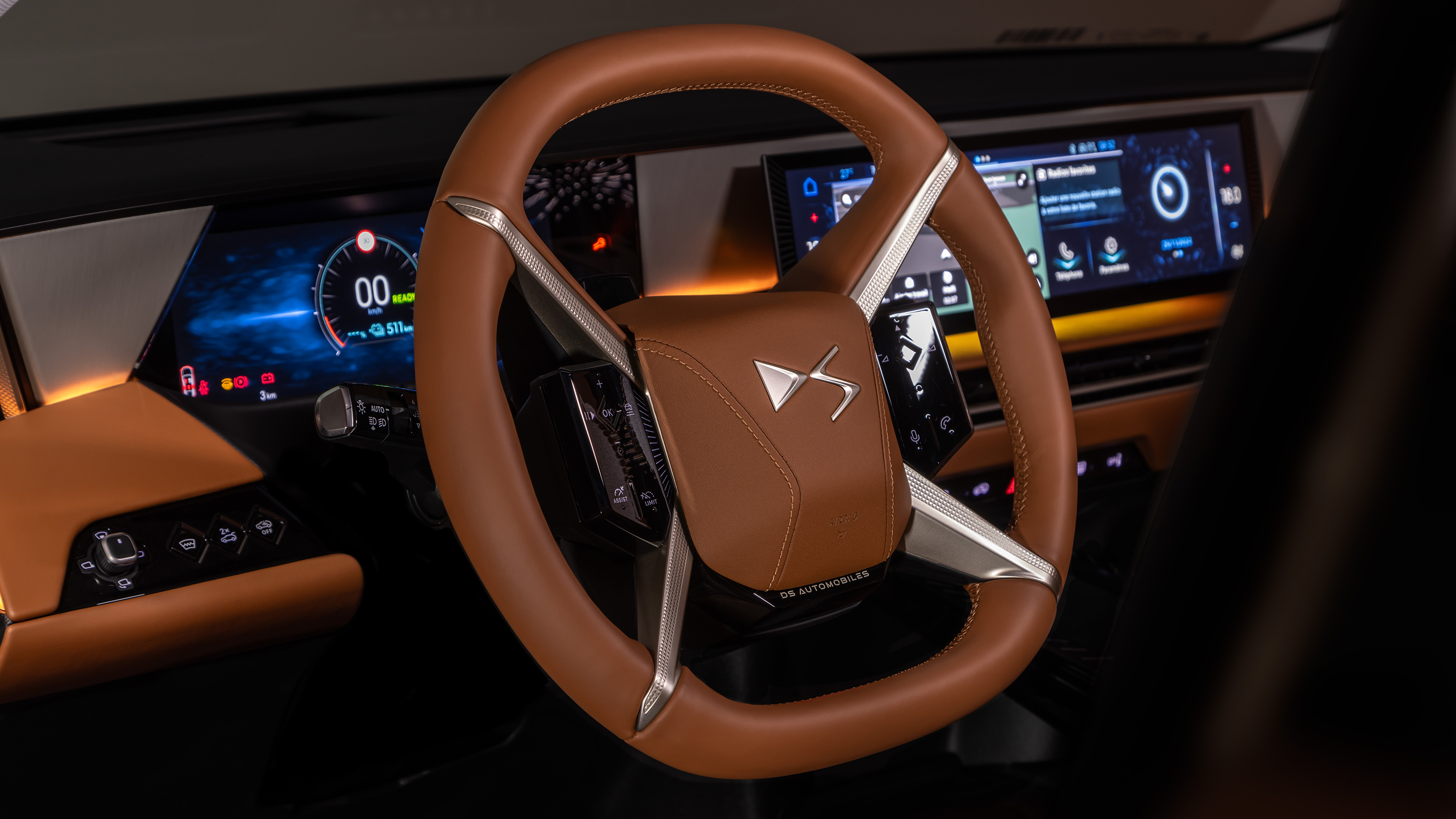 DS No8 steering wheel