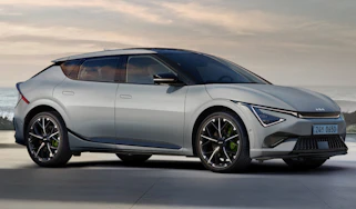 2025 Kia EV6 GT front quarter