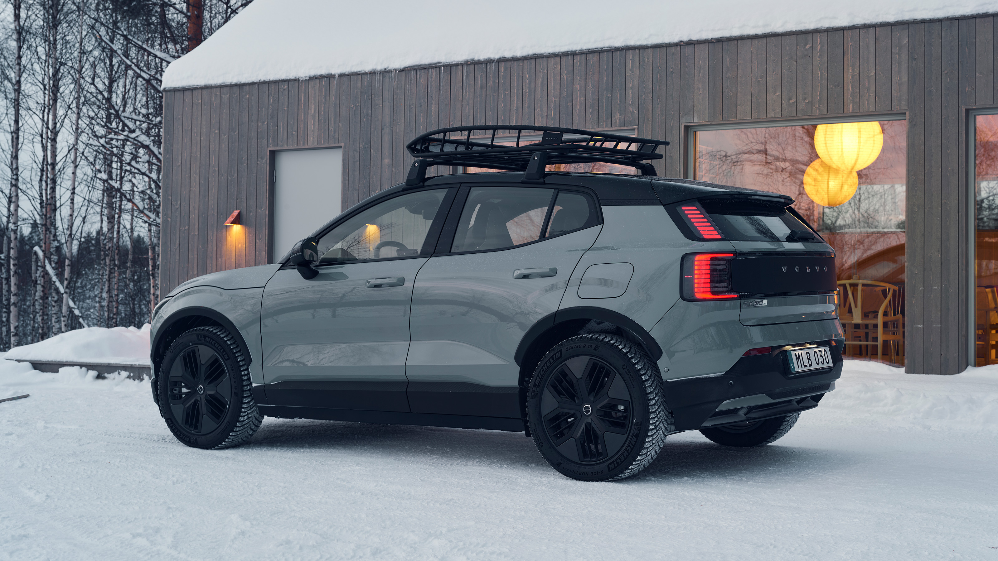 Volvo EX30 Cross Country rear quarter