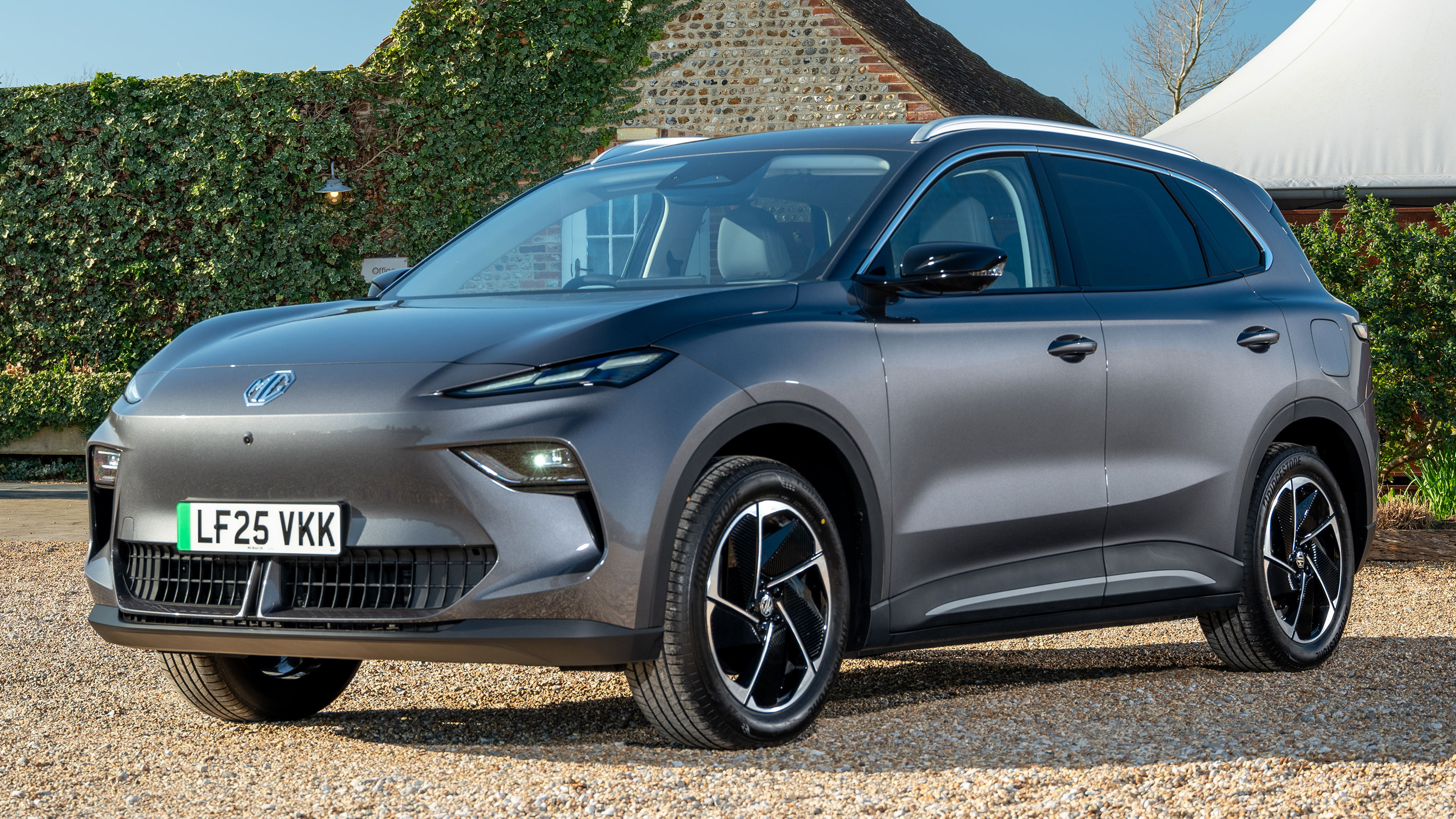 MGS5 EV front quarter