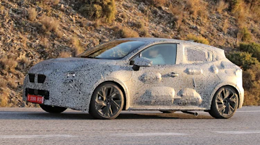 Renault Clio spy side