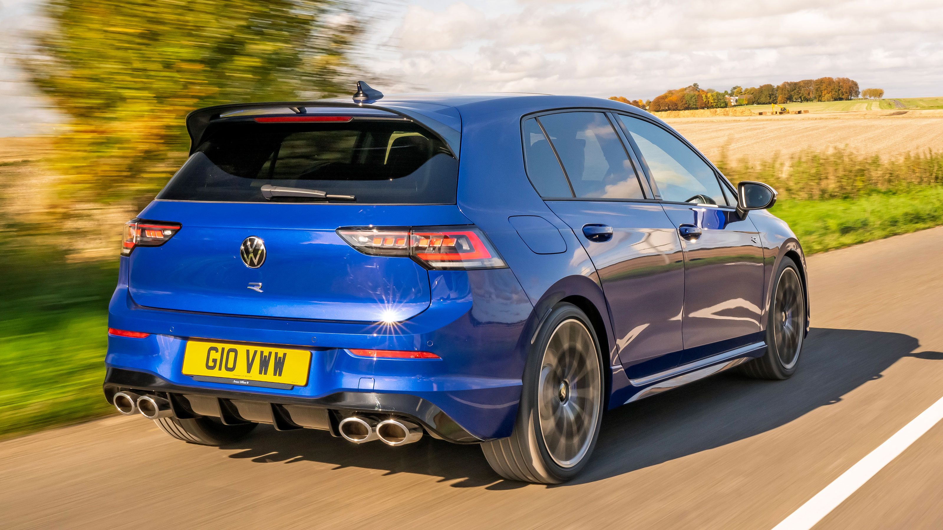 Volkswagen Golf R UK rear 3/4 tracking