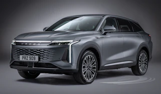Omoda 9 front quarter