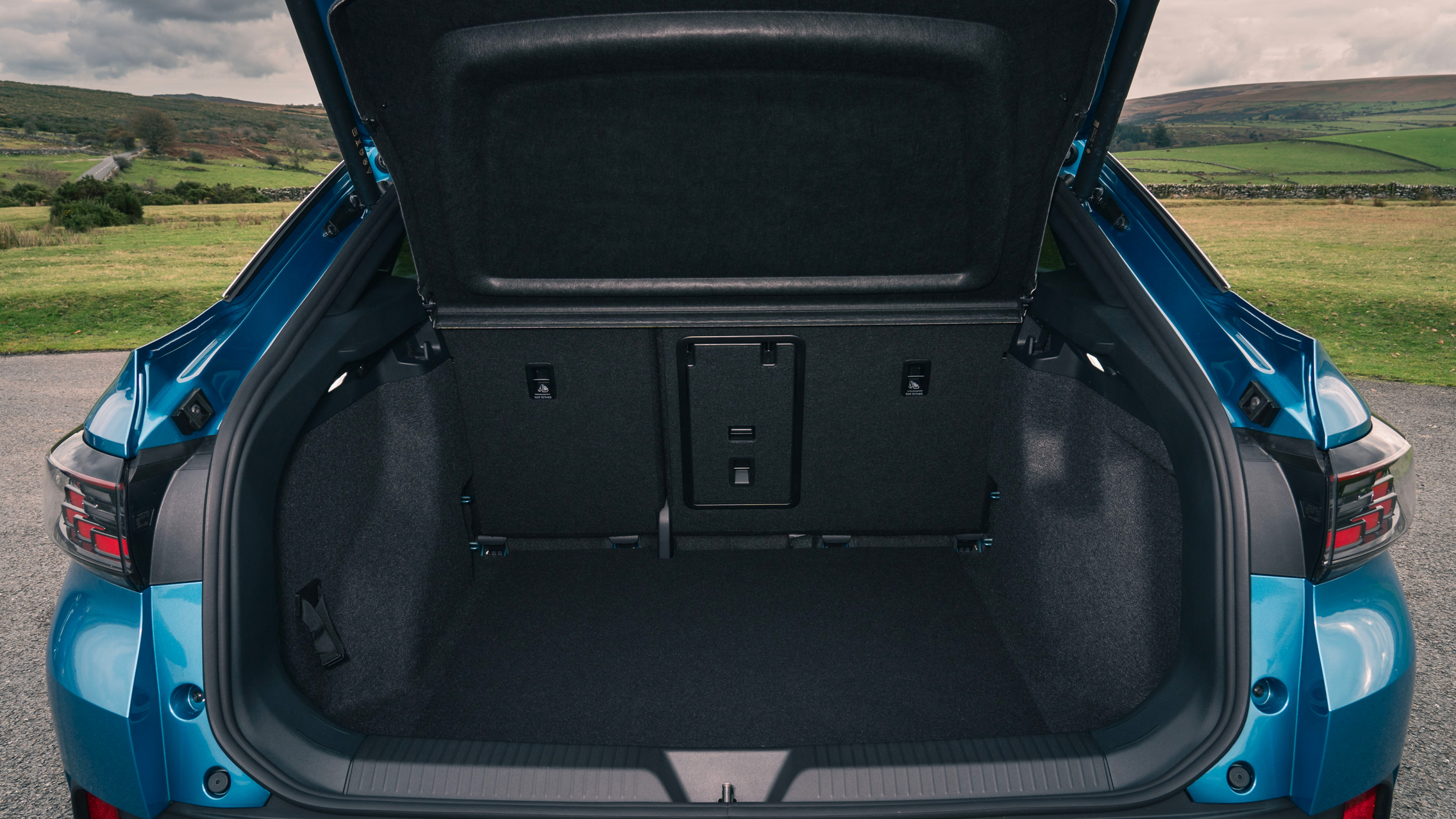 Volkswagen ID.5 boot seats up