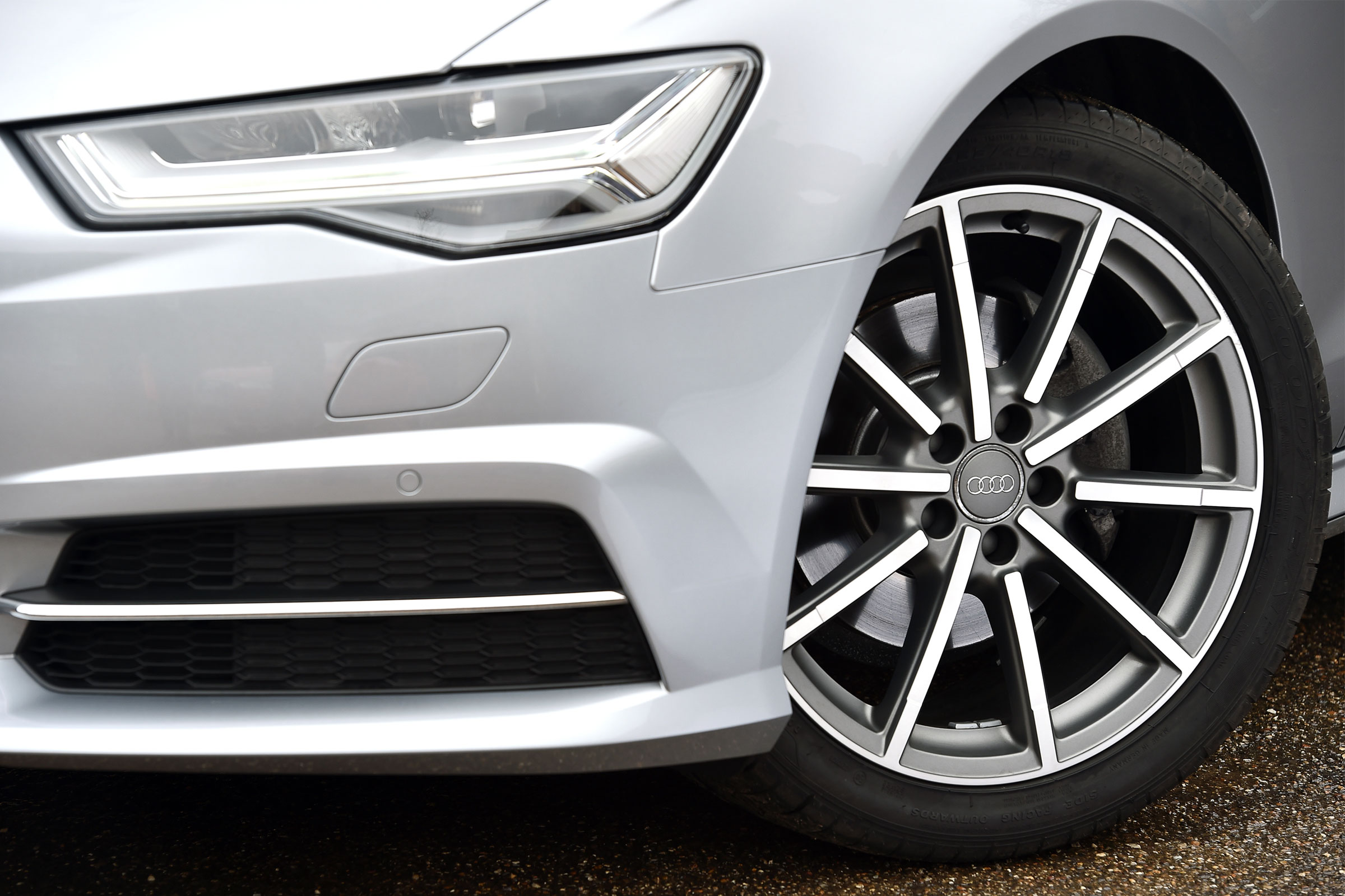 S line models get sports suspension, however this can be substituted with a more comfortable setup