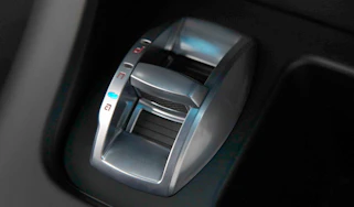 Alfa Romeo D.N.A. driving mode selector switch