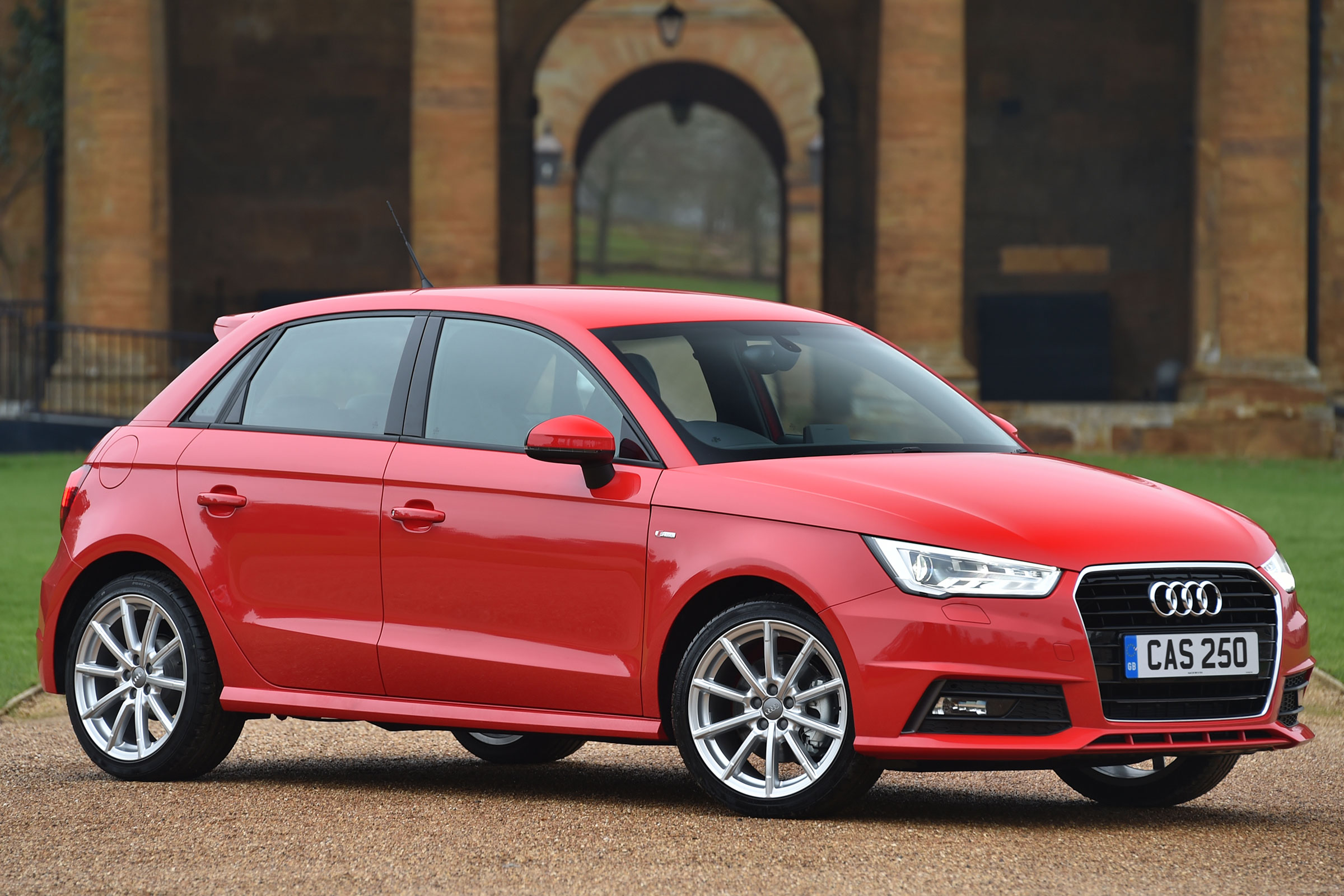 It shares mechanical parts with the Skoda Fabia, VW Polo and SEAT Ibiza