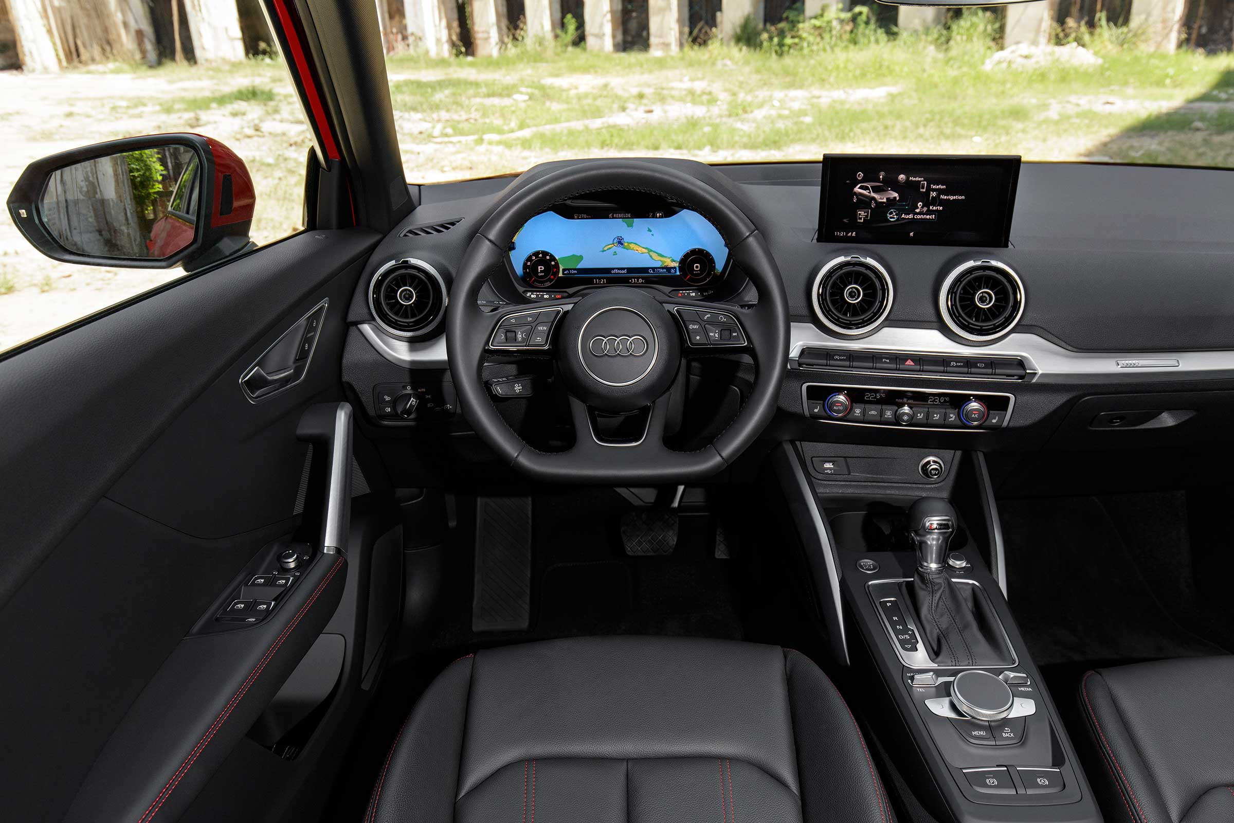 The Audi I-Cockpit system is included in the tempting optional 'technology pack'