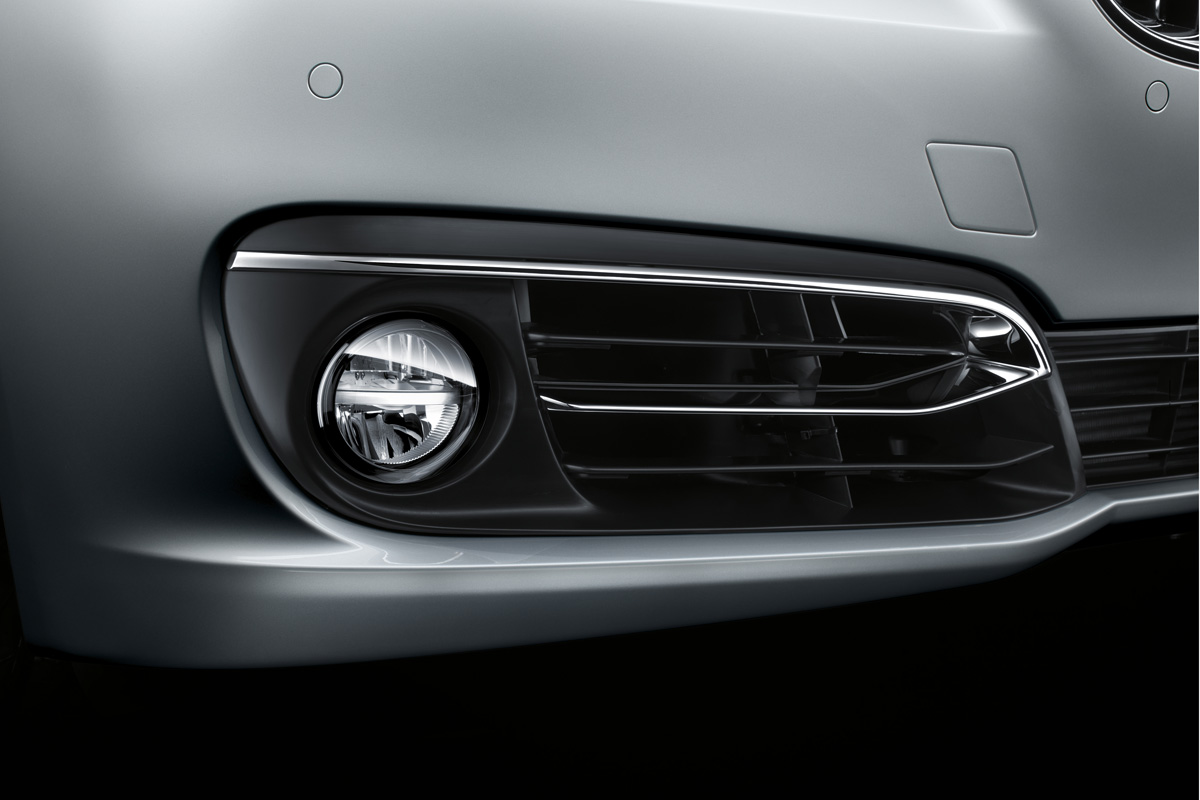 BMW 5 Series 2013 saloon bumper