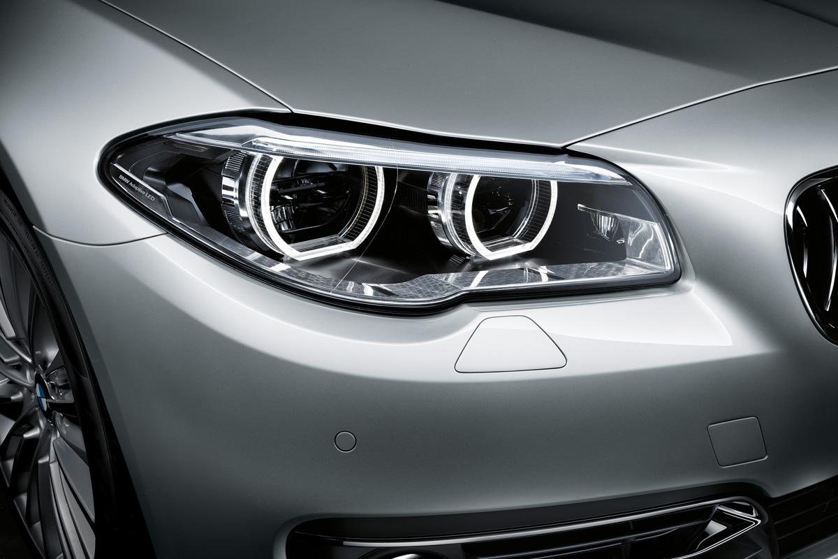 BMW 5 Series 2013 saloon headlight