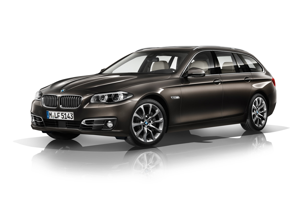 BMW 5 Series 2013 Touring front quarter