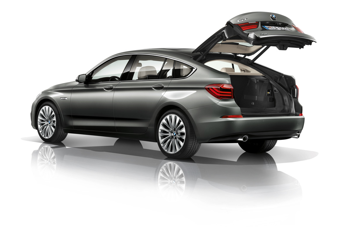 BMW 5 Series 2013 GT boot open
